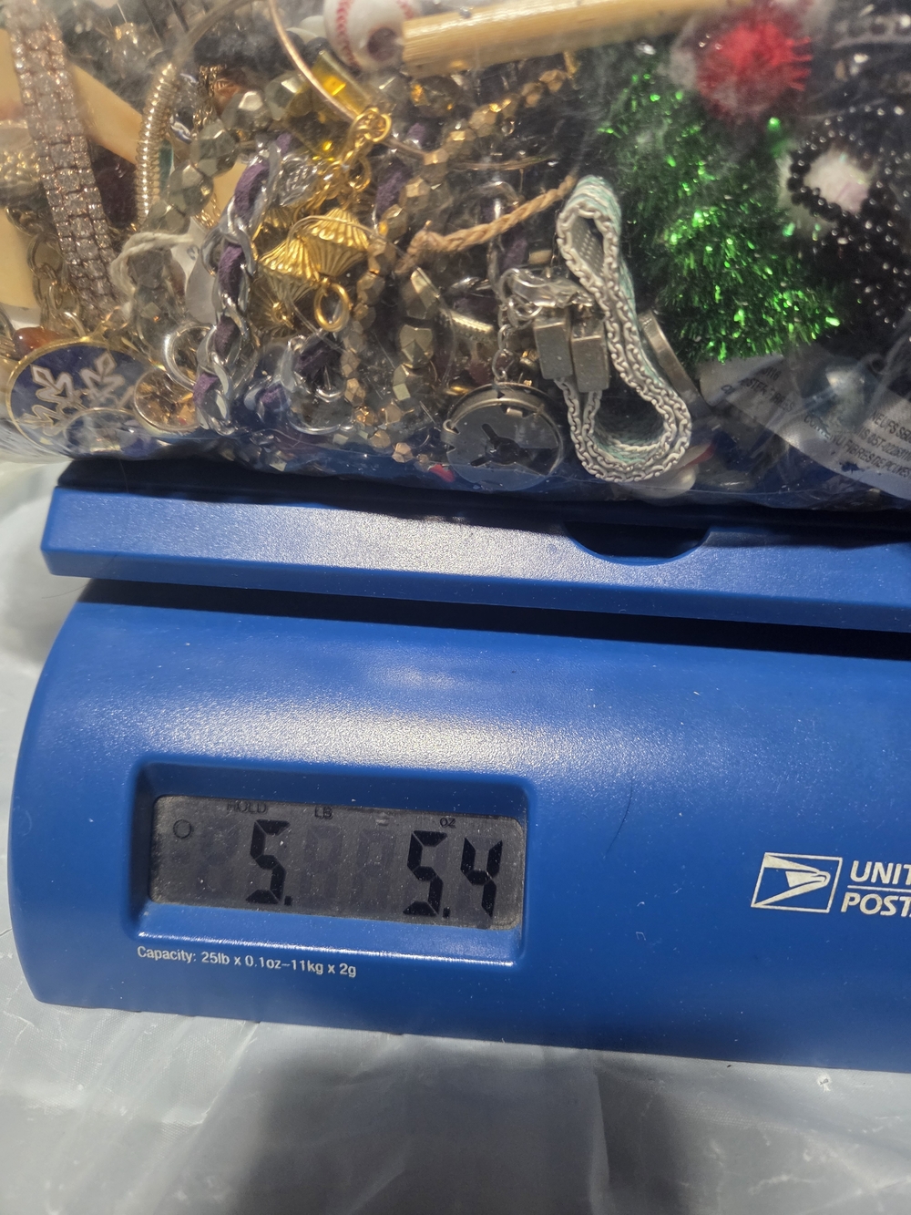 Mixed Jewlery Scraps - 5lbs - Picture 4 of 4